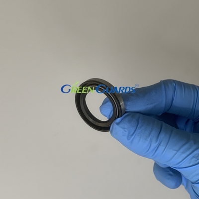 La mousseuse à gazon est équipée d'un moteur à rouleaux