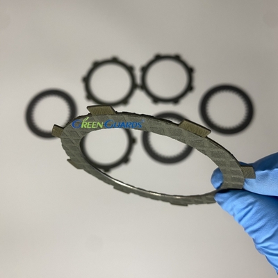 Les pièces de la tondeuse à gazon sont équipées d'un kit d'embrayage G132-5484